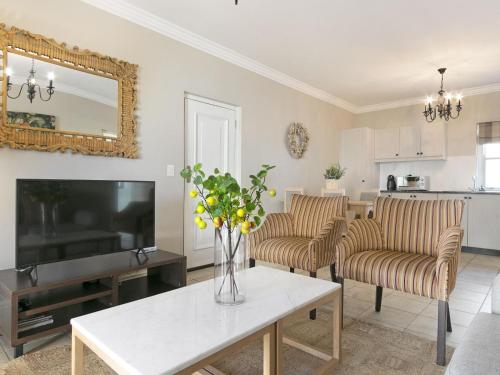 One-Bedroom Villa image 5