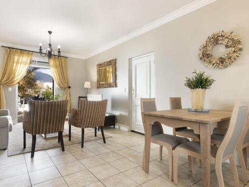 One-Bedroom Villa image 2