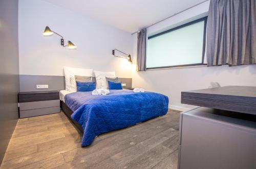 Family Apartment with 2 bedrooms, huge balcony, Free parking, 10 minutes walk to Main Square and Kazimierz District, Cracovia (foto 5)