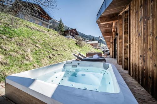 Chalet Jolimont Châtel - by EMERALD STAY - image 2