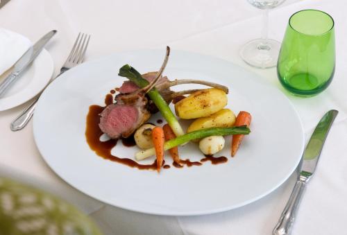 Langham Hotel Eastbourne - image 13