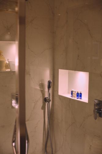 Single Room image 3
