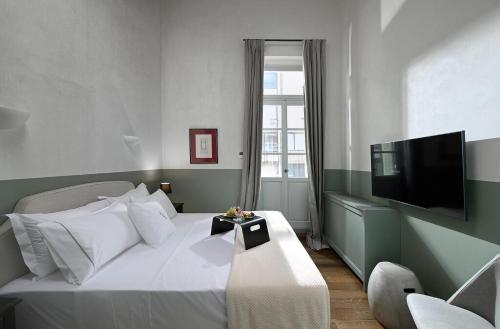 Beautiful Athens Apartment | 1 Bedroom | Apartment Gildarts | Furnished Balcony Overlooking the City | Athinaidos - image 6