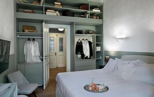 Beautiful Athens Apartment | 1 Bedroom | Apartment Gildarts | Furnished Balcony Overlooking the City | Athinaidos - image 12
