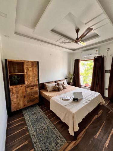  négyzetméteres, 2 hálószobás Apartman 1 fürdőszobával Shivalik Nagar területén (Gita Bhawan Elegant Escape) in Shivalik Nagar