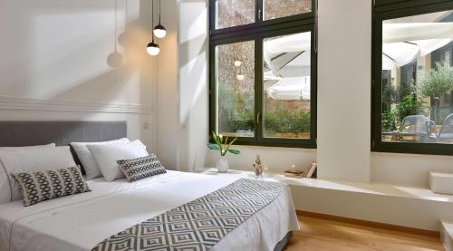 Magnificent Athens Villa | 1 Bedroom | Villa Aizen | Garden View | Ground Floor | Platia Agion Asomaton - image 13