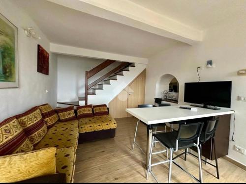 Casa indipendente su due livelli in Liguria-vista mare 6-7 Posti in Magliolo