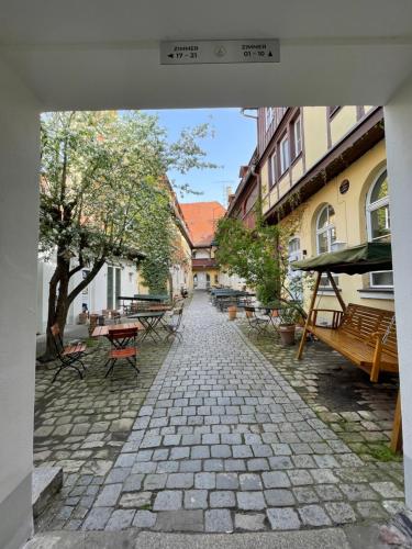 Hopfenhotel am Adenauerufer 2