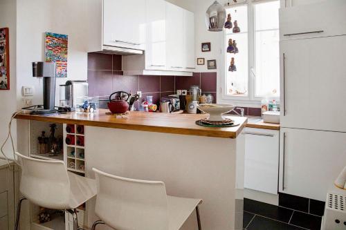 Charming and bright near Montmartre - image 10