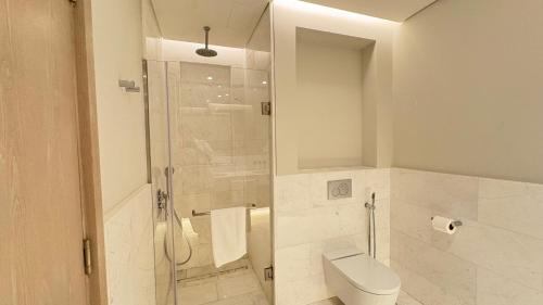 St. Regis Sky Residence at Palm Tower by DRP Holiday Homes, Dubái (foto 9)
