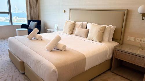 St. Regis Sky Residence at Palm Tower by DRP Holiday Homes - image 8