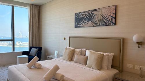 St. Regis Sky Residence at Palm Tower by DRP Holiday Homes - image 10