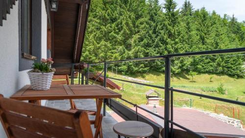 Green Area Apartments Kremzar