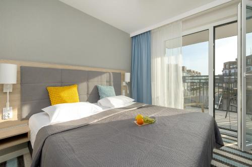 3 bedrooms, 5 beds