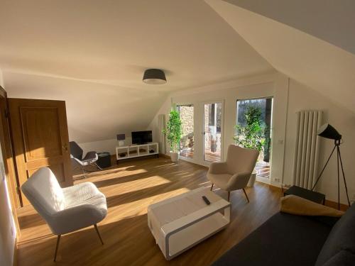 Superior One-Bedroom Apartment with Balcony