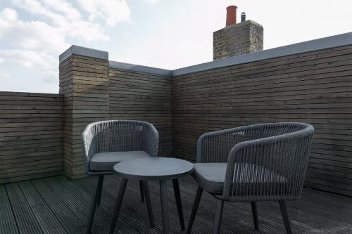 Urban Chic - York Street - image 4
