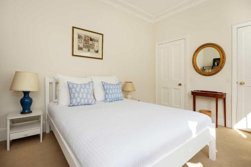 Veeve - The Kensington Townhouse - image 13
