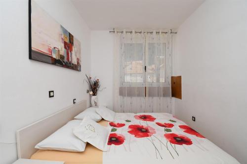Apartment JoviZ - 20m from the sea - image 5