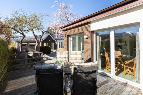 K2 Bungalow - Strandhaus Königsberger Allee 8 - FERIENDOMIZIL HOLLICH (K2 Bungalow - Strandhaus Konigsberger Allee 8 - FERIENDOMIZIL HOLLICH) in Громітц