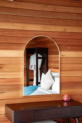 Deluxe Twin Room image 10