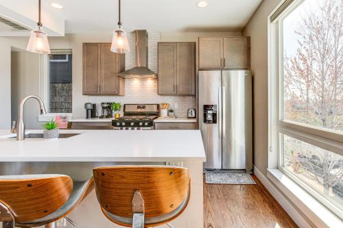 Walk to Mile High Stadium Modern Denver Townhome in West Colfax