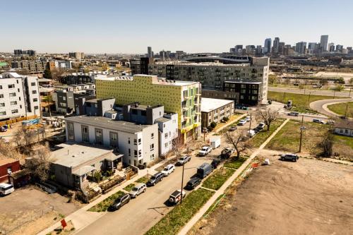 Walk to Mile High Stadium Modern Denver Townhome in West Colfax