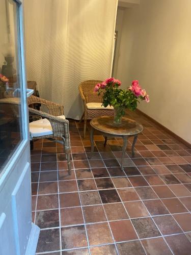 設施, Maison aigues-mortaise dans la cité (Maison aigues-mortaise dans la cite) in 艾蓋莫爾泰