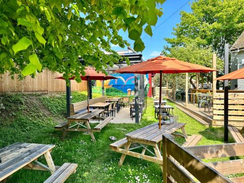 Exterior view, Downs Hotel in Woodingdean