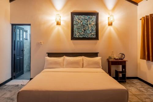 Deluxe Room (2 Adults + 1 Child) image 3