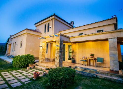 Villa Porgio Mountain View gîte à louer Ammoudhiá