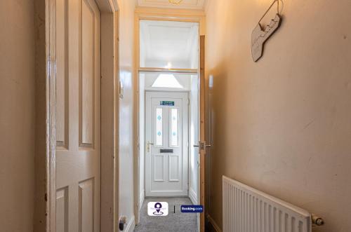 Last-Minute Offers l Premium Escape l Makin stay l 4BDR House By Finesse Stays Short Lets & Serviced Accommodation Liverpool With Free WiFi, Liverpool (photo 8)