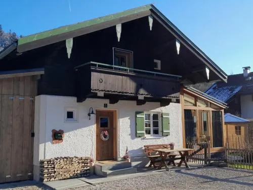 Ferienhaus Keramik-Alm mit Garten und Sauna in Oberwössen, Deutschland