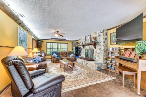 Lakefront Apt with Canoes in Inverness! in Inverness (Florida)