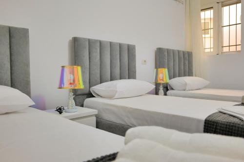 Two-Bedroom Deluxe Apartment image 10