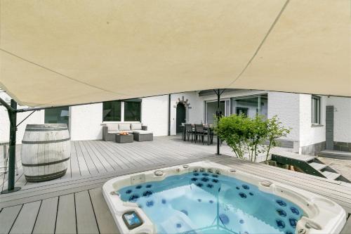 Masažna kad, La Rotonda - Happy Rentals in Maroggia