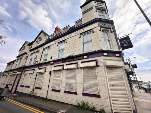 Exterior view, Throstles Nest Hotel in Everton