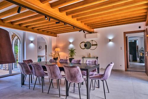 Le Manoir de Brénaz (Le Manoir de Brenaz) in Porcieu-Amblagnieu