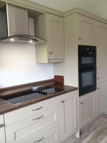 Konyha, Coastal Retreat near Bundoran, Surfing, Beaches, Fishing in Tullaghan