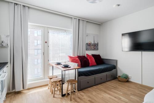28m2 condo & own parking place indoors near Turkui repülőtér