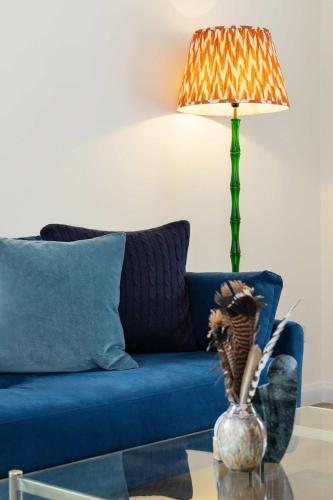 Veeve - The Camden Canal Apartment - image 12