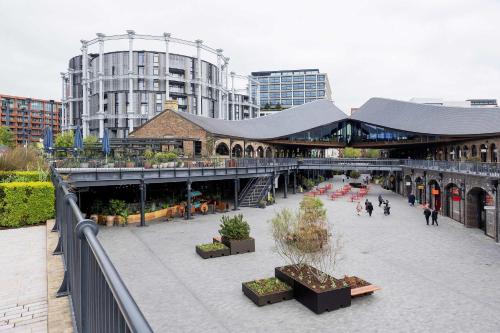 Veeve - The Camden Canal Apartment - image 4