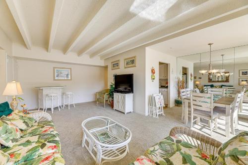Walkable Condo with Pool Access in Ocean City!