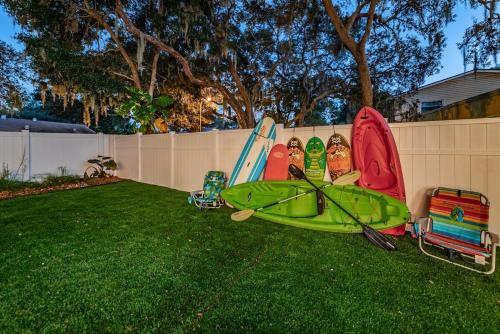 Experience Our Little Bit of Paradise Near Beaches in Tarpon Springs