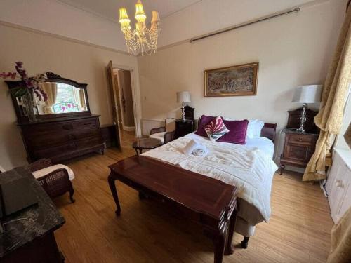 Wonderful 3 Bed West End Flat, Glasgow (photo 4)