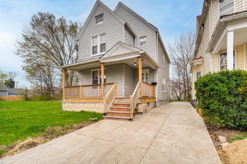 4 Mi to Dtwn: Modern Retreat w/ Yard in Cleveland, Cleveland (zdjęcie 4)