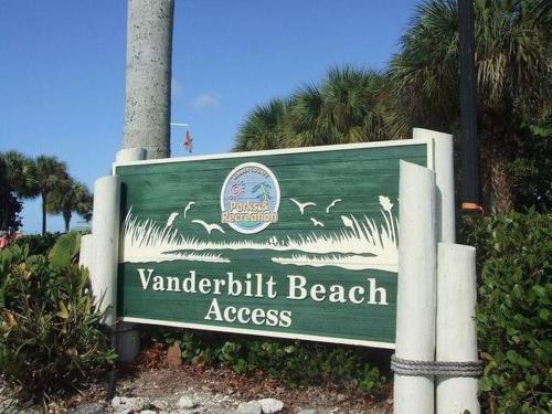 The Beach House! - 1 Mile to Vanderbilt Beach! Southern Exposure Pool - image 3