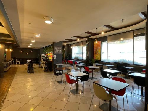 Ресторант, Nobile Inn Santiago in Сантиаго