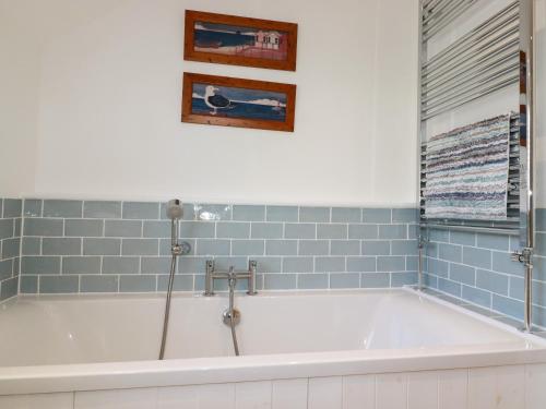 外部景觀, The Old Harbour Masters House in 福伊鎮中心