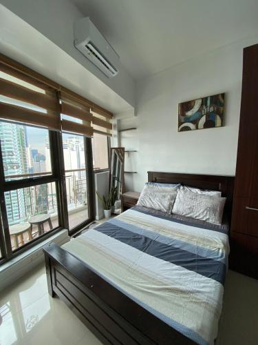 Prime Location and Affordable Studio Condo in Legaspi Village, Makati with City view, Manila