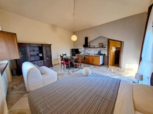 Accomodation in villa with pool & parking near Rome in Fiano Romano